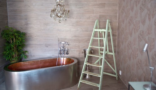 Deluxe Suite, Bathtub