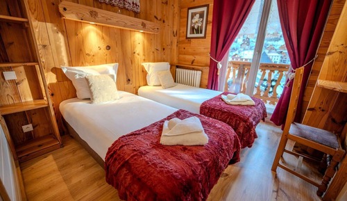 Standard Twin Room