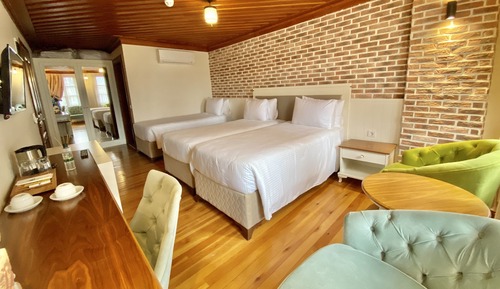 Comfort Triple Room
