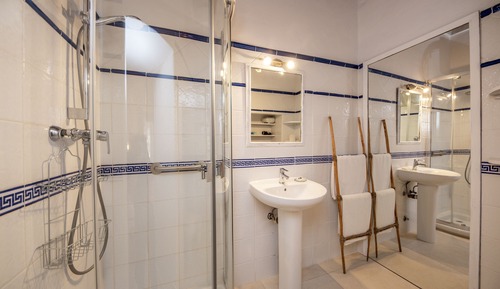 Standard Double Room, Ensuite (Turqueta)