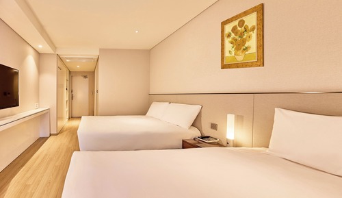 Family Twin Room