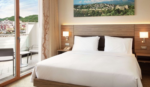 Room, 1 King Bed, Balcony