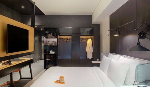 Premium Room, 1 King Bed