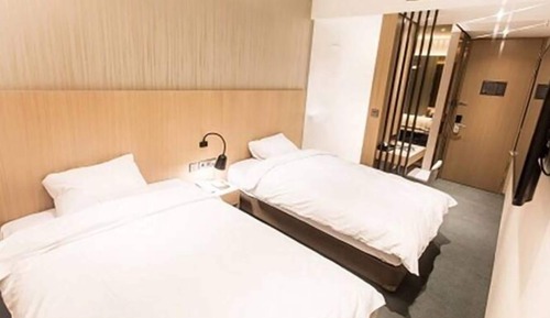 STANDARD TWIN (2 Persons 12 hours)
