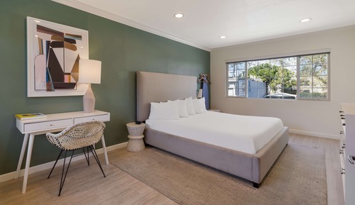Room, 1 King Bed, Non Smoking