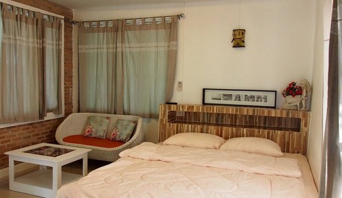 Family Cottage, 1 King Bed, Patio, Garden Area