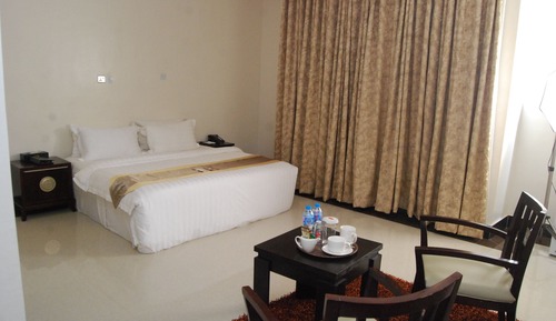 Executive Apartment, 1 Bedroom, Shared Kitchen Amenities