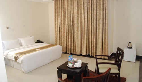 Deluxe Apartment, 1 Bedroom, Shared Kitchen Amenities