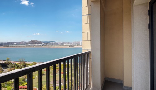Premium Room, 2 Twin Beds, Accessible Bathtub, Club Lounge Access