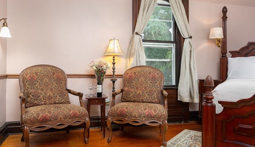 Room, Private Bathroom (The Queen Anne Room)