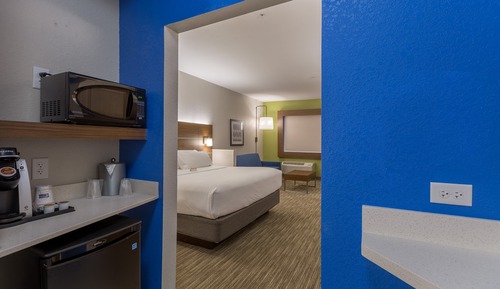 Room, 2 Queen Beds, Accessible Bathtub, Non Smoking (Accessible Tub)