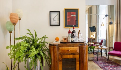 Signature Suite (With Balcony)