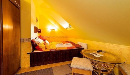 Triple Room (  P5)