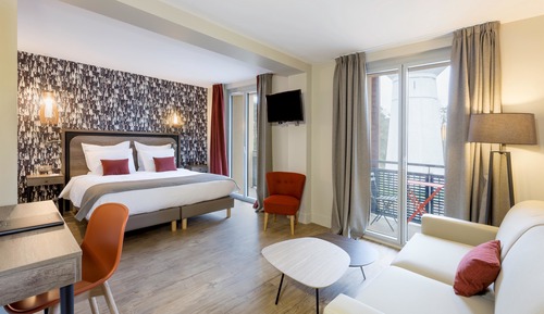 Superior Room, 1 King Bed with Sofa bed (with Sofabed)