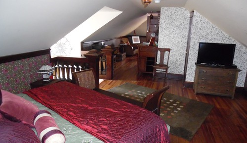 Standard Double Room, Ensuite (William Morris)