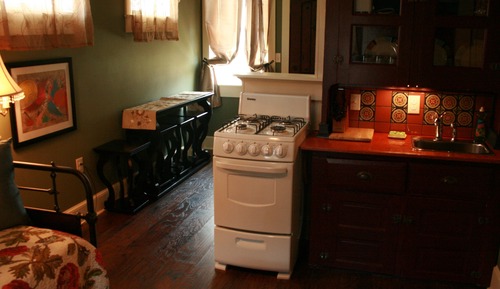 Standard Apartment, Ensuite (Ezra Pound)