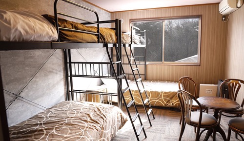 Twin Room (Run of the House)
