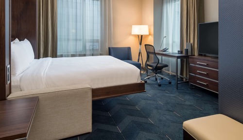 Suite, Multiple Beds, 2 Bathrooms (Urban Suite)