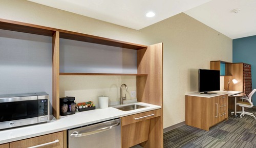 Studio, 1 King Bed, Accessible, Bathtub