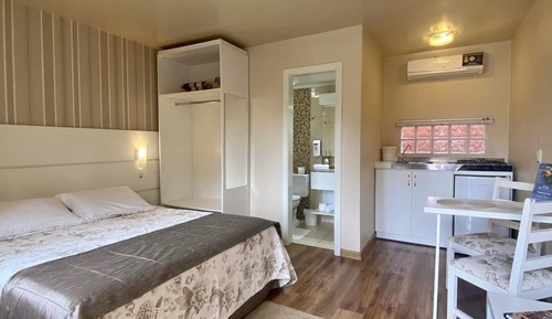 Economy Chalet, 1 Queen Bed