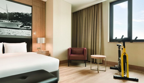 Basic Double Room, 1 Queen Bed, Non Smoking (Fitness Room)