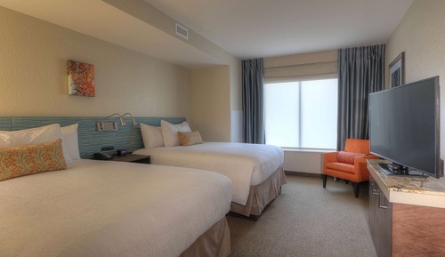Junior Suite, 2 Queen Beds, Accessible, Bathtub