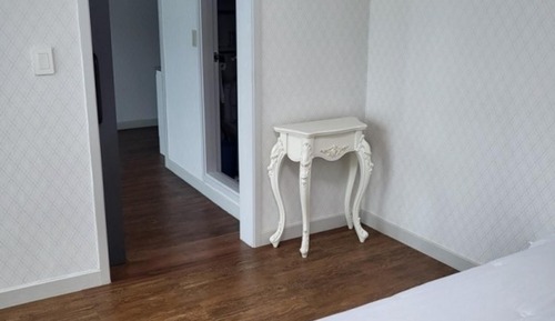 Room (Family Room)