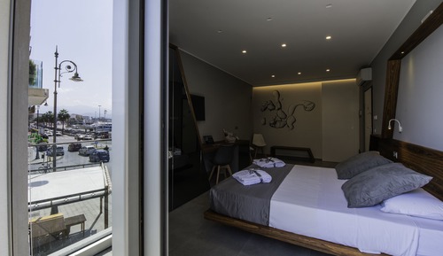Luxury Suite, Balcony