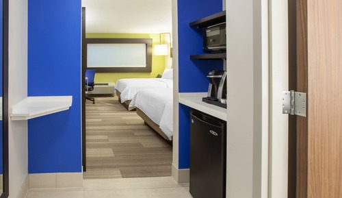 Standard Room, 2 Queen Beds, Accessible Bathtub (Mobility)