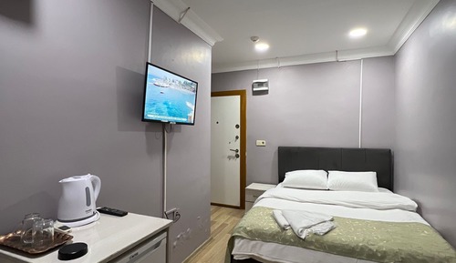 Standard Double Room, 1 Queen Bed