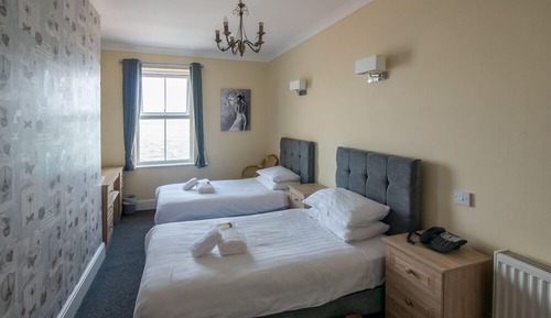 Twin Room, Ensuite, Sea View