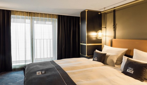 Standard Room, 1 Queen Bed