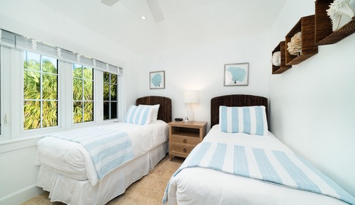 Suite, 2 Bedrooms, Pool View