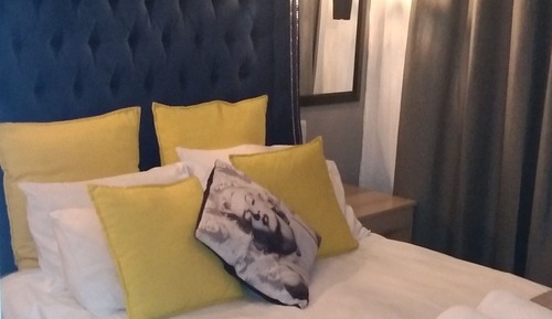 Deluxe Room, 1 Double Bed, Shared Bathroom