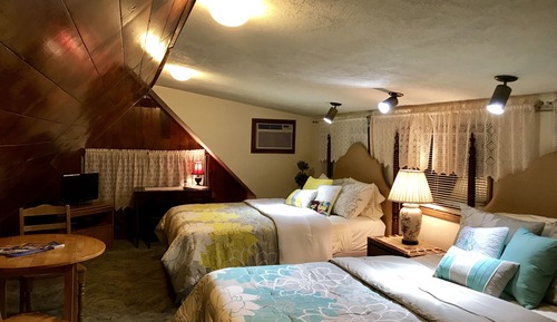 Double Room, 2 Queen Beds (Jasmine Room)