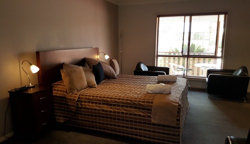King Spa Room