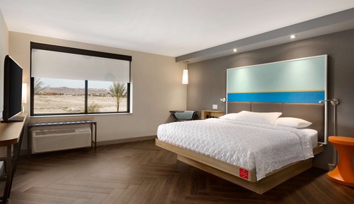 Room, 1 King Bed, Accessible, Bathtub (Hearing)