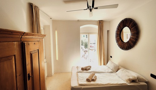 Classic Double Room, Harbor View, Beachfront