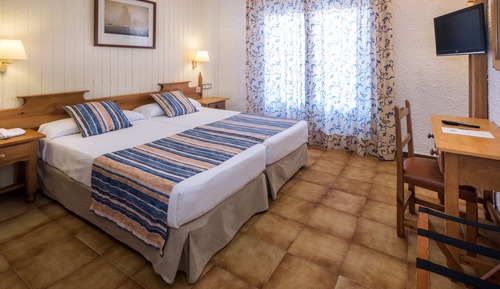 Standard Double or Twin Room, Balcony, Pool View