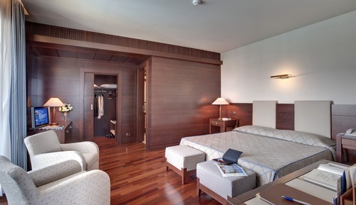 Suite, Sea View