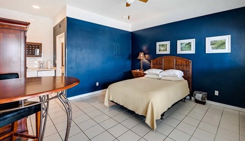 Double Room, Ensuite (1 Queen Cottage)