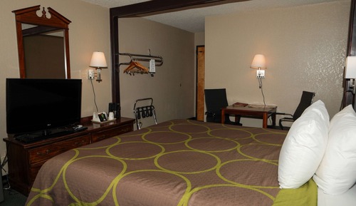 Standard Room, 1 King Bed, Smoking