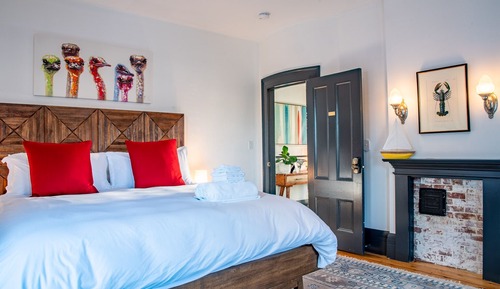 Deluxe Room (Wide Berth)