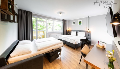 Family Room, Balcony (triple room)