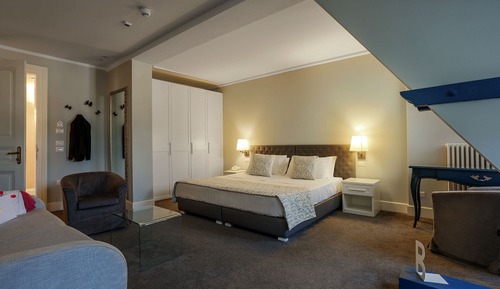 Junior Room