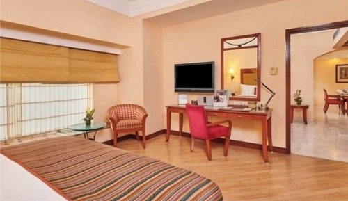 Luxury Suite