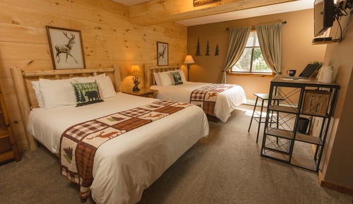Standard Room, 2 Queen Beds (105)