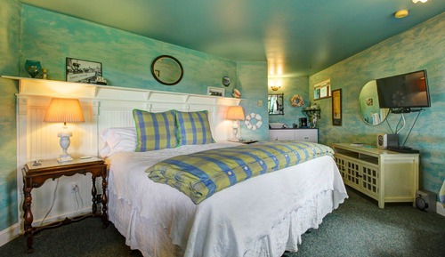 Signature Cottage, 1 King Bed, Non Smoking