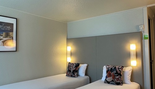 Family Room (Comfort)