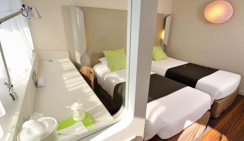 Next Generation, Room, 2 Twin Beds